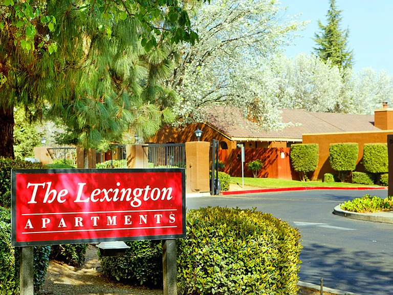The Lexington — Photo 12