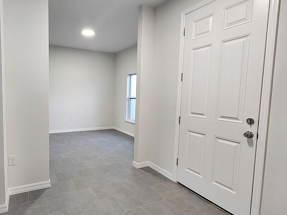 3rd image of 891 Andrew St SE