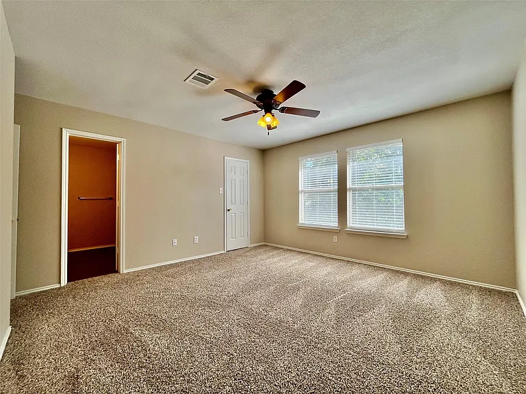 2200 Lookout Ln — Photo 13