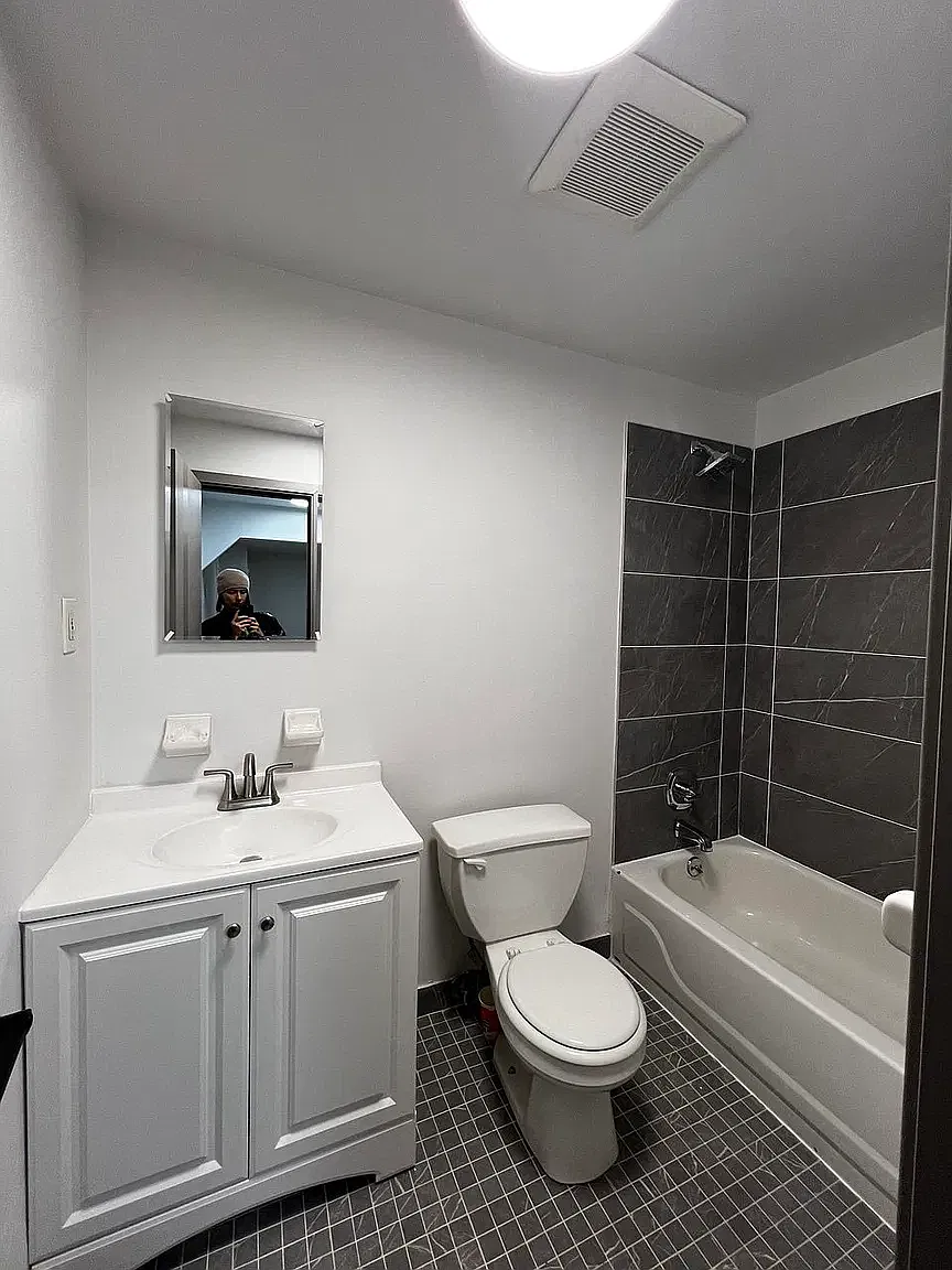 226 East 14th Street — Photo 4