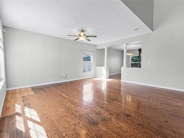 5456 Crepe Myrtle Cir, Kissimmee, FL 34758