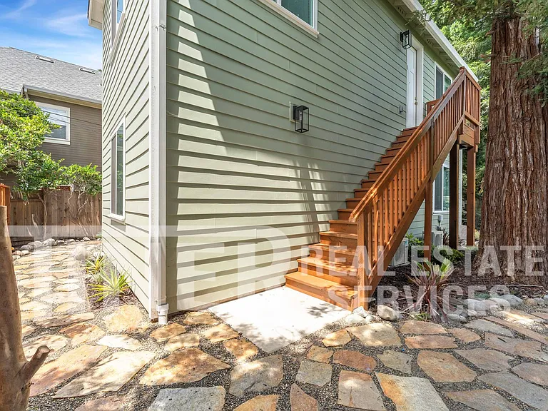 1314 Q St #5 — Photo 3