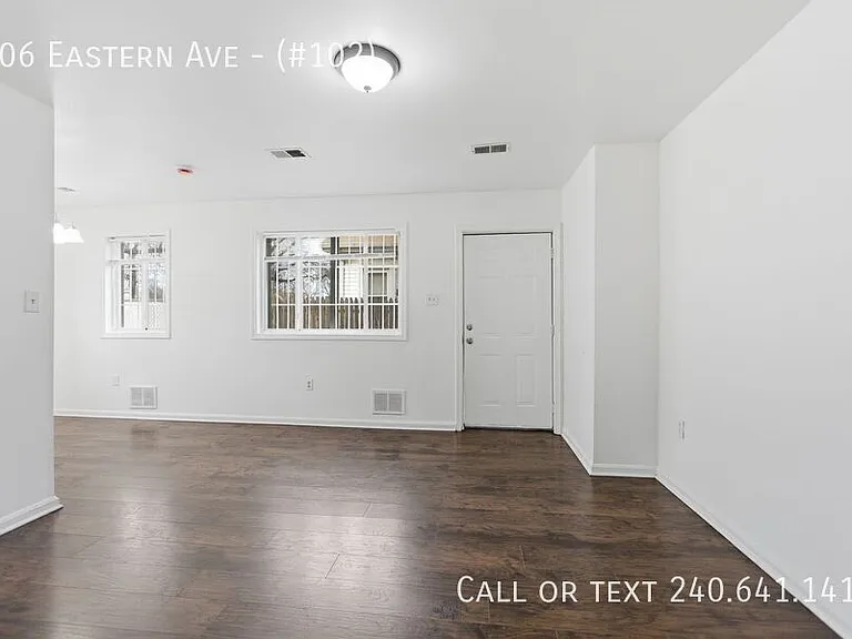 506 Eastern Ave NE #102 — Photo 4