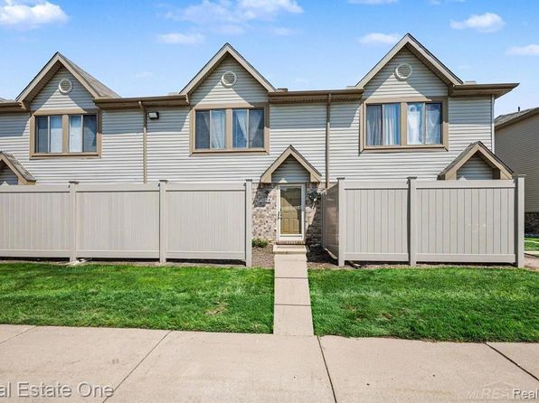50514 Bay Run N