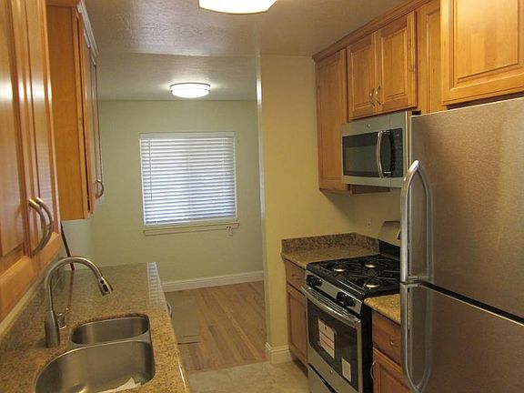 4th image of 3690 Norfolk St