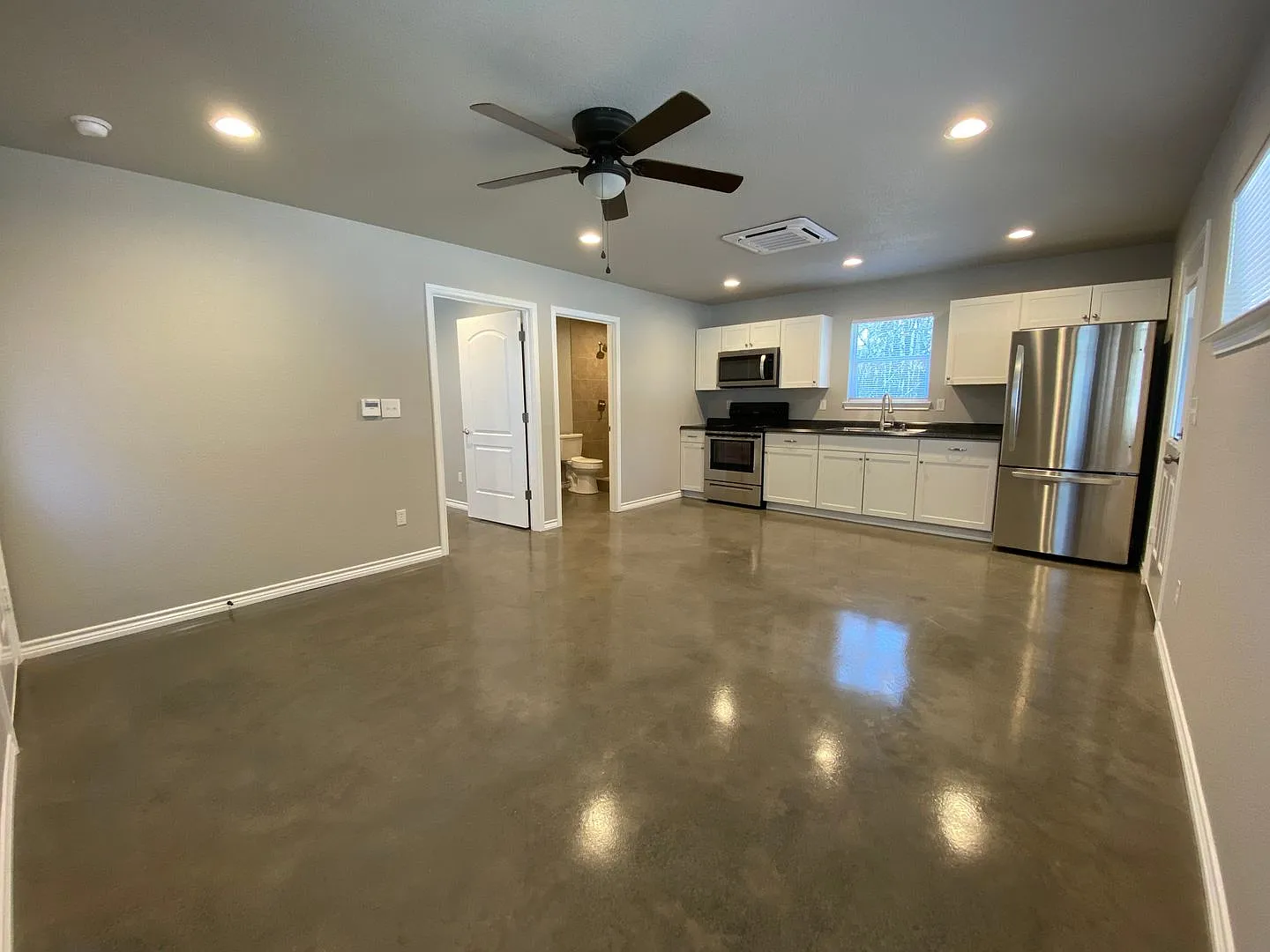 1549 Ranger Hwy. Unit 101 All Utilities Paid — Photo 4