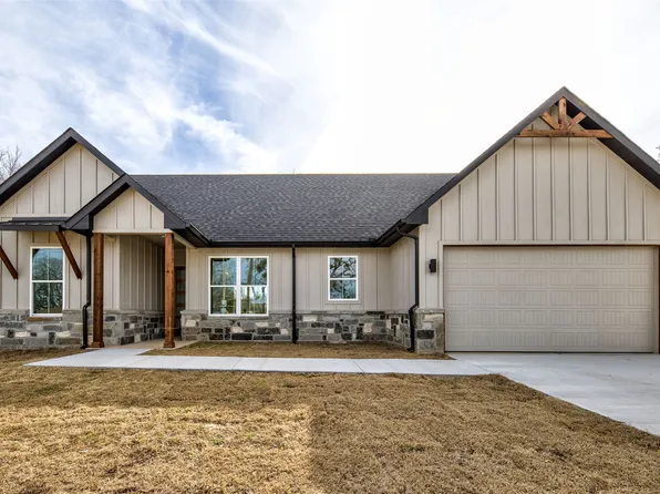 708 N Denver St, Alvord, TX 76225