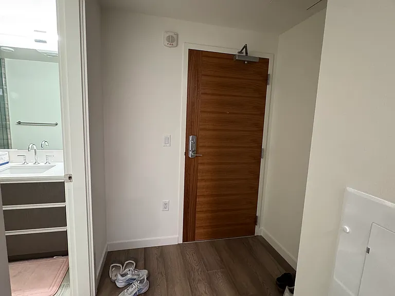800 Columbia St #1802 — Photo 5