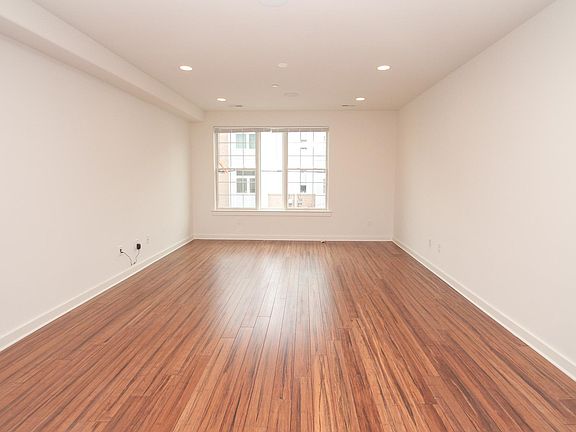 4th image of 864 N 19th St Floor 3