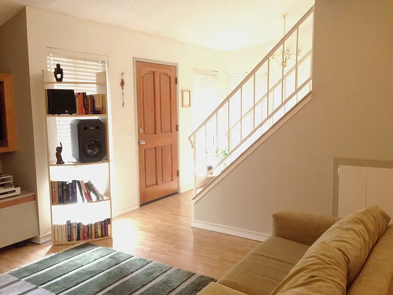 1216 Baden Ave — Photo 3