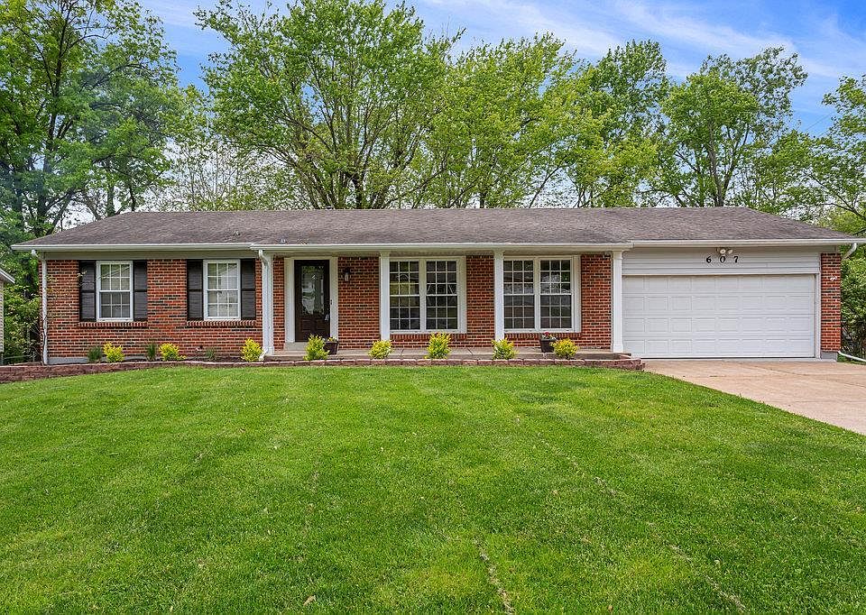 1st image of 607 Morewood Ct