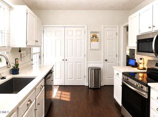 607 Valley Dr, Durham, NC 27704