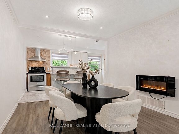 4th image of 42 Windsor Court Rd