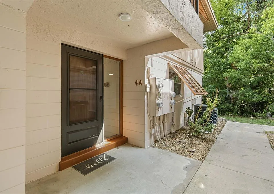 164 Perimeter Dr #4A