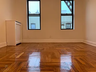 Rented by Hillel Realty Group