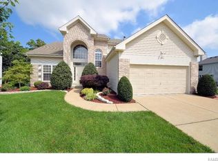 5099 Romaine Spring Dr, Fenton, MO 63026