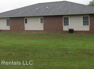 6326 Richmond Rd, Warsaw, VA 22572