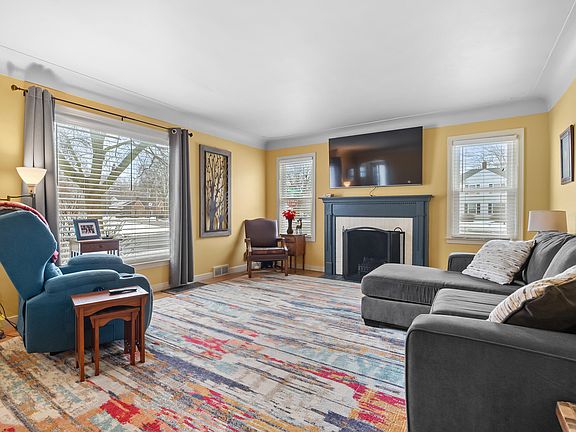 5th image of 805 N Ottillia St SE