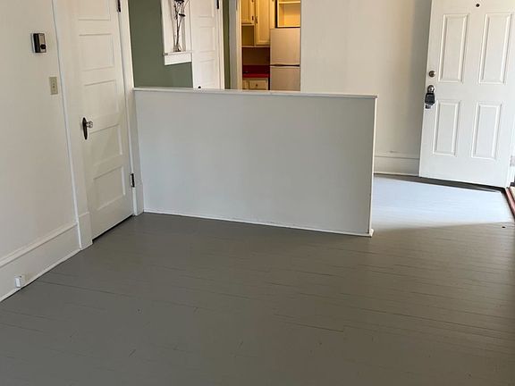 5th image of 112-116 Ethan Allen Pkwy #112B
