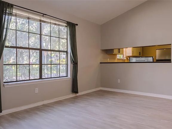 2nd image of 800 Altaloma Ave