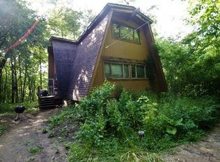 5602 S Carvers Rock Rd, Clinton, WI 53525