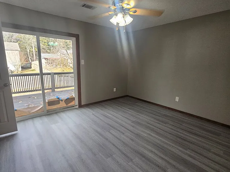 1202 Copper Creek Dr — Photo 17