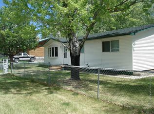 625 S Cedar St, Mackay, ID 83251