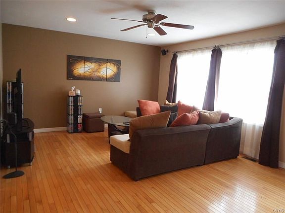 3rd image of 3673 Allen Dr