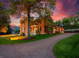 571 W McMurray Rd, Canonsburg, PA 15317