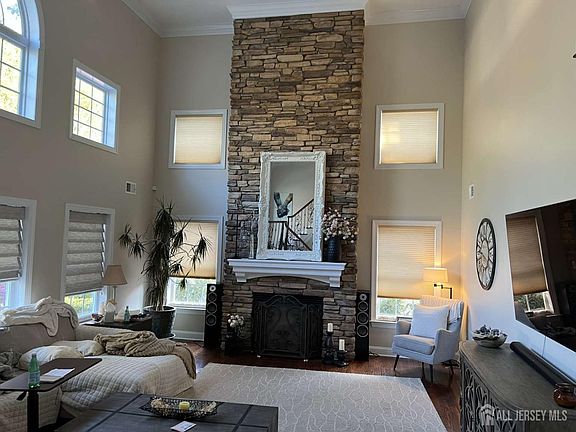 2nd image of 7 Dominic Dr