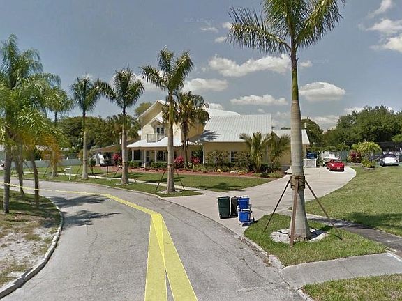 4th image of 1209 Alcazar Dr