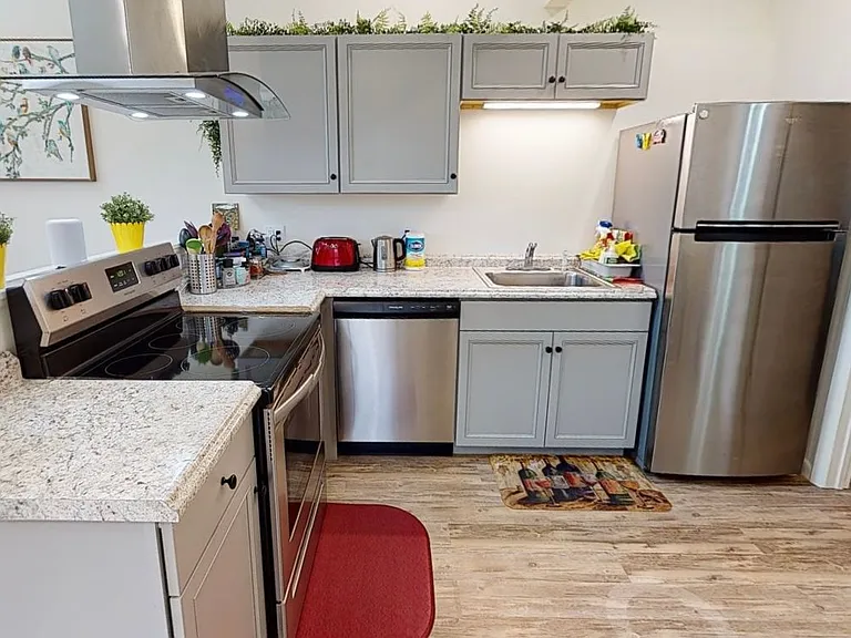 University Park Apartments near Cornell University — Photo 48