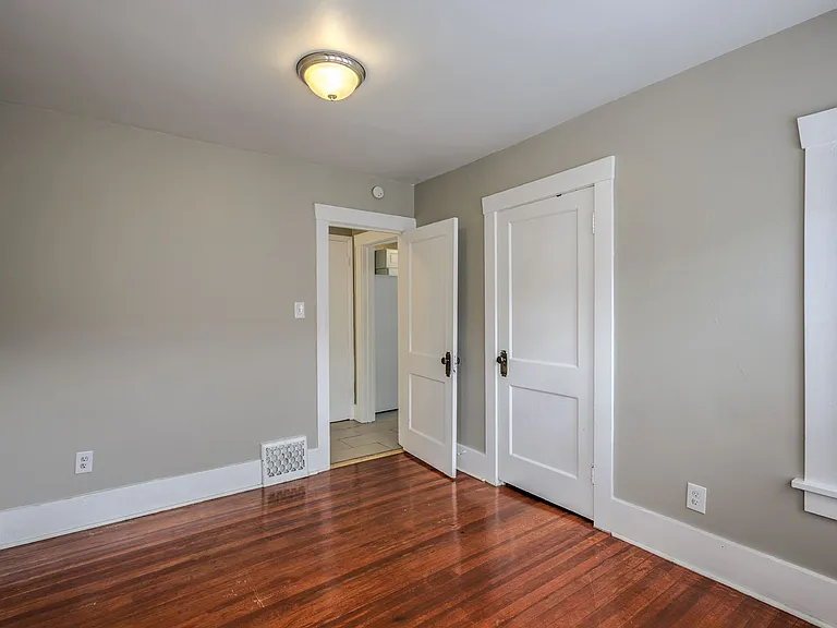 3314 Jackson St — Photo 8