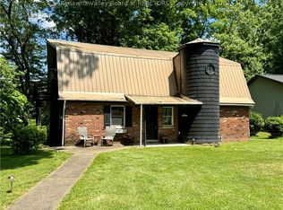 210 Hemlock St, Eleanor, WV 25070