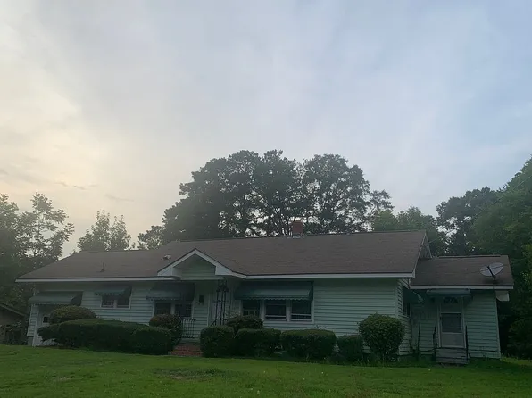 206 Crestview Ln, Valley, AL 36854