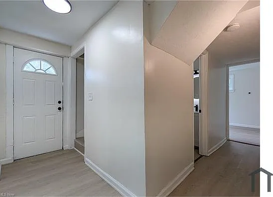 14817 Naples Ave — Photo 15