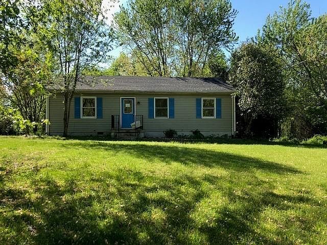 1st image of 453 Berry Mountain Ln