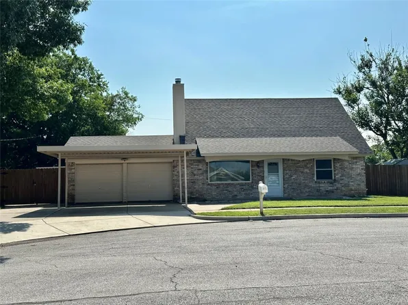 6404 Greenfield Ct, Watauga, TX 76148