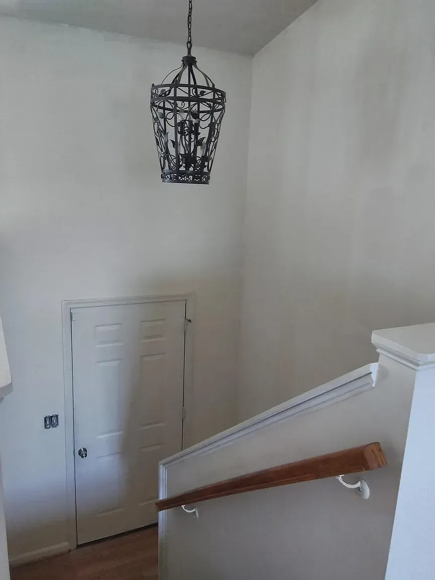 4 bed, 2284 sqft, $3,000 — Photo 3