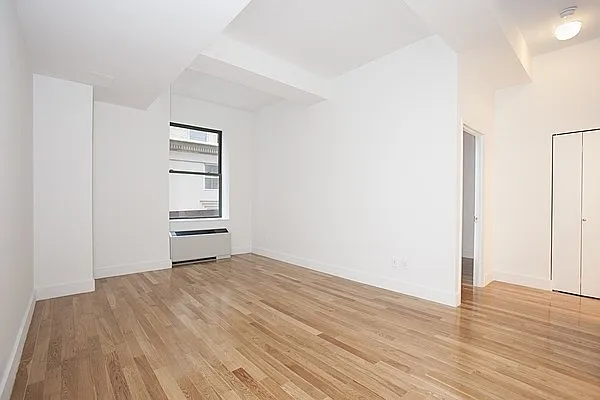 Rented by Nest Seekers International | media 27