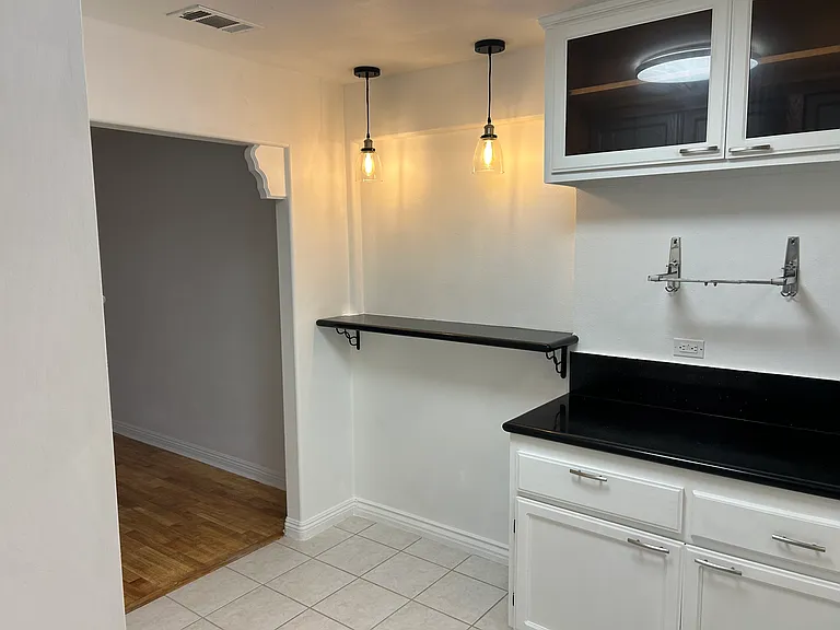 11741 Benfield Ave — Photo 25
