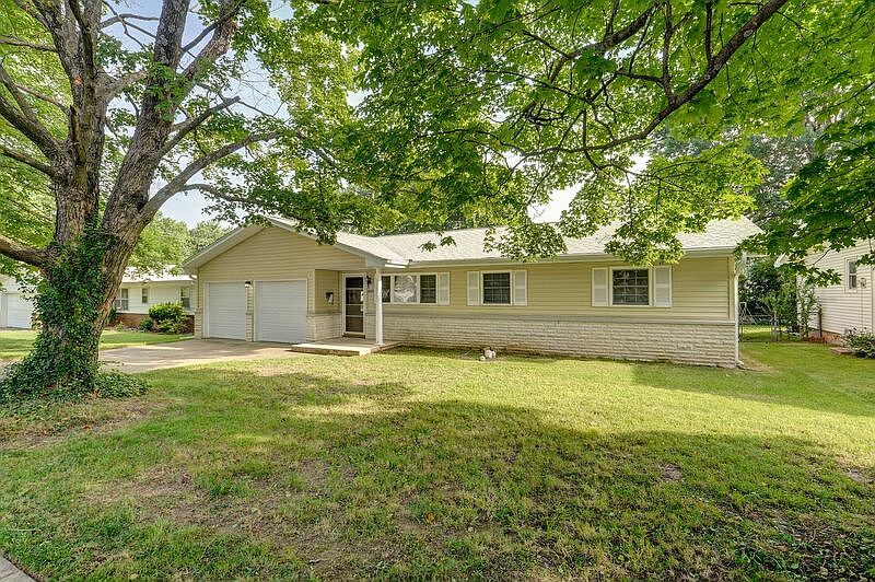 1st image of 2137 E Madison St