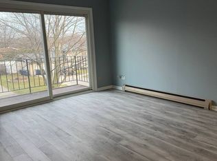 10824 S 71st Ct APT 2S, Worth, IL