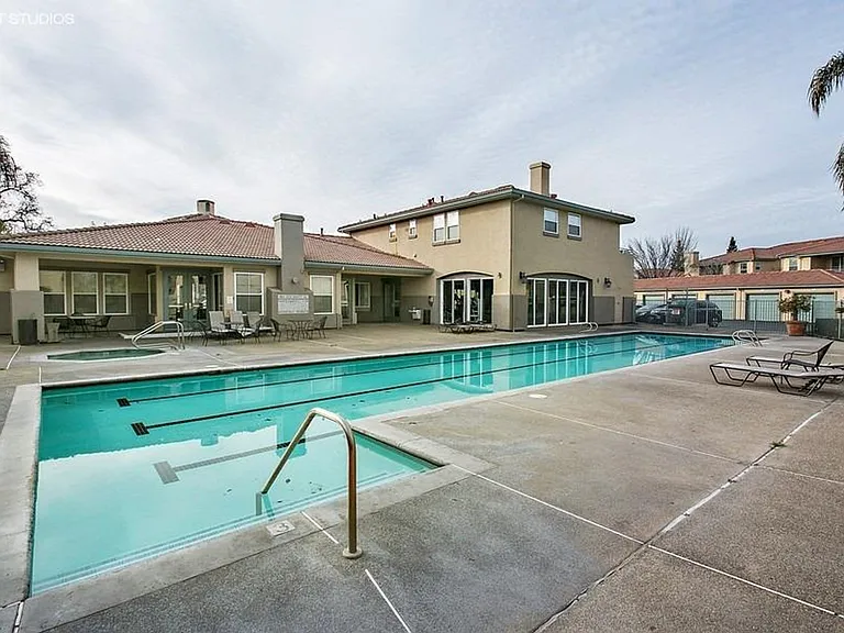 5201 Laguna Oaks Dr #119 — Photo 12
