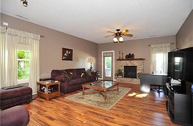 4th image of 5855 Monticello Square Ln