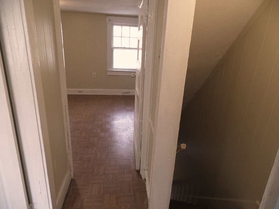 1st image of 549 Lamberton St #1