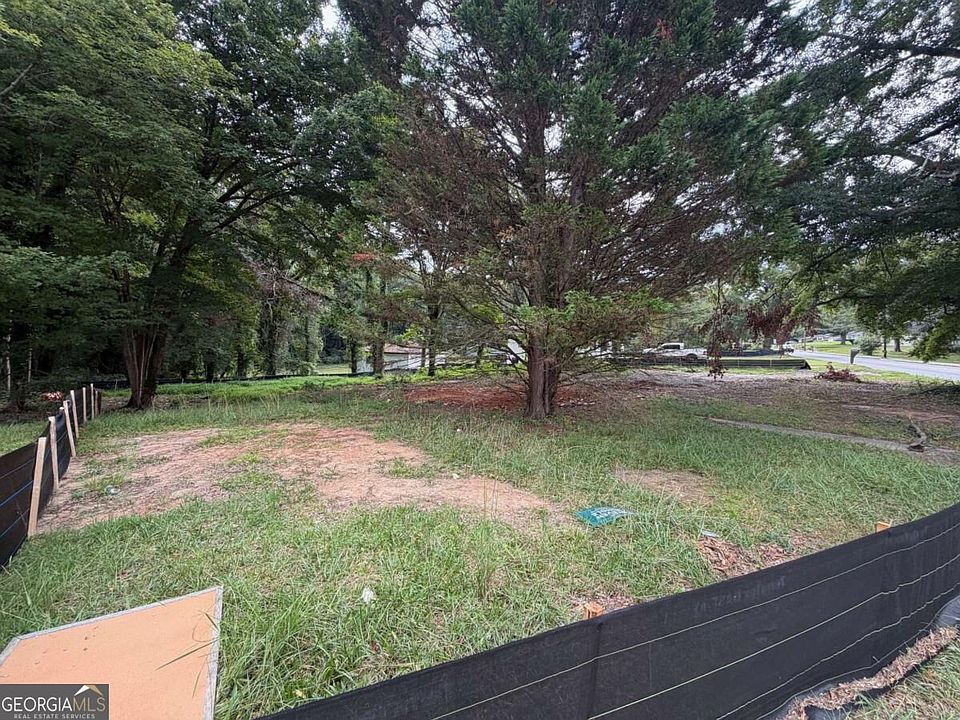 1st image of 2108 Fairburn Rd SW