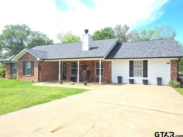 206 Jones Rd, Elkhart, TX 75839