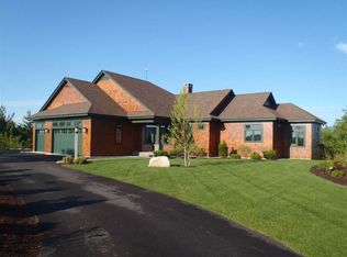 100 High Point Rd, Conway, NH 03818