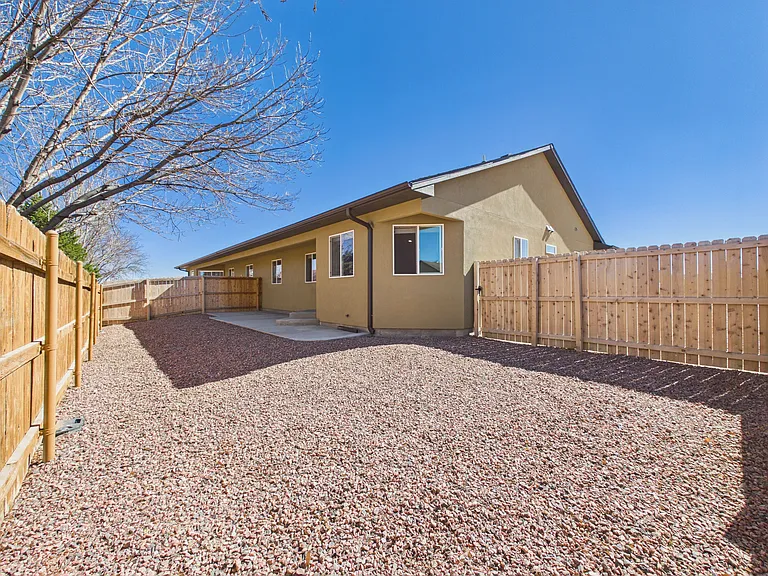 157 S Stardust Cir — Photo 16
